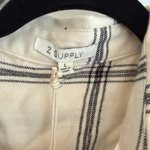 Z Supply River Plaid Button-Down Shirt - Picture 6 of 6